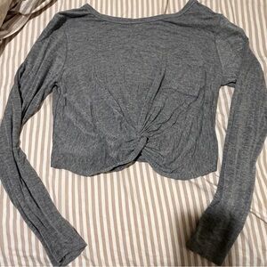 Workout cropped long sleeve tee
